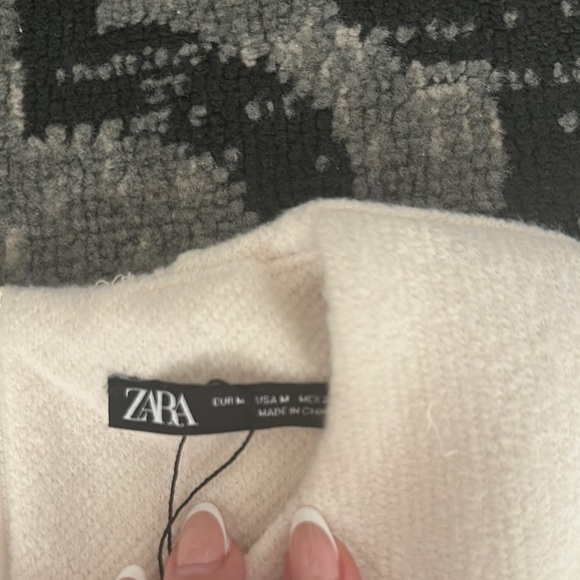 Zara White Long Sleeve Sheath Dress NWT - Picture 3 of 3